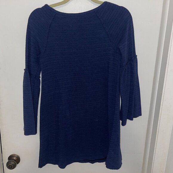 Abercrombie & Fitch Navy Blue textured tunic top. Oversized.Bell sleeves.Size XS - Picture 2 of 5